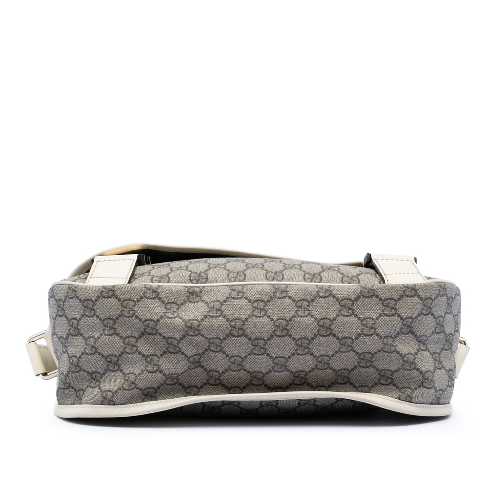 Pre-Loved Gucci GG Supreme Crossbody - Picture 3 of 7